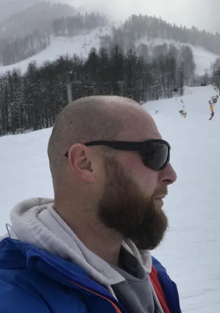 Я Artem, 40, знакомлюсь для постоянных отношений в Сочи