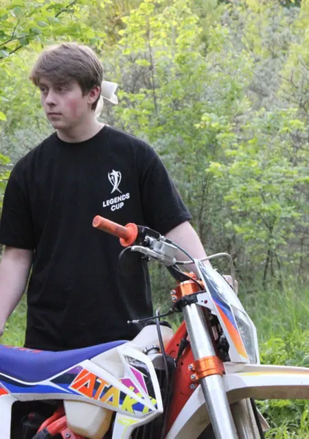 Михаил из Химок, ищу на сайте знакомства на одну ночь