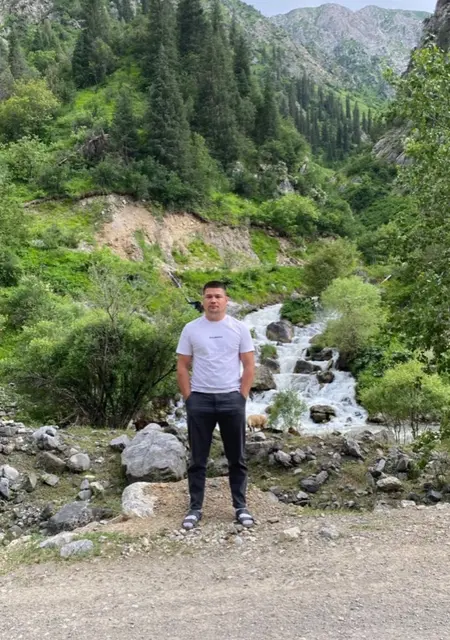 Я Руслан, 30, знакомлюсь на одну ночь в Южно-Сахалинске