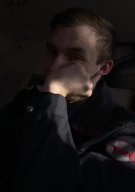 Я Саша, 19, из Подольска, ищу знакомство для постоянных отношений