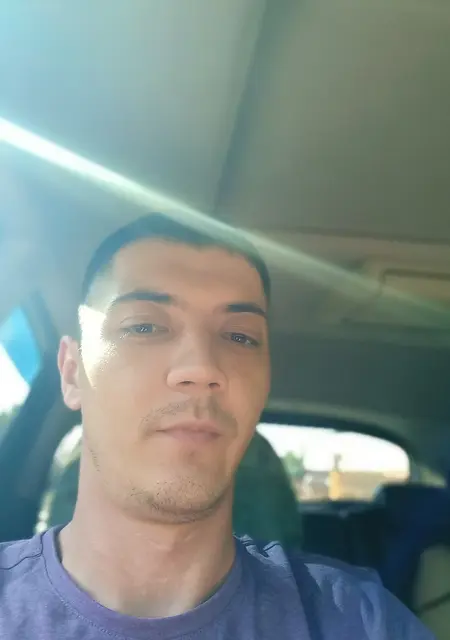 Рамиль из Нефтеюганска, мне 36, познакомлюсь для вирта