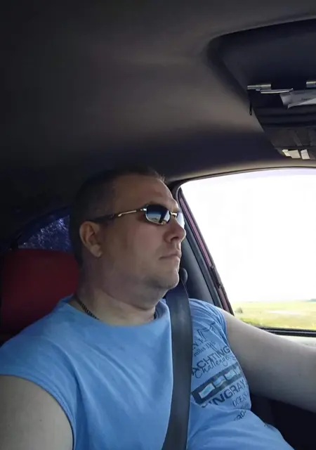 Сергей из Тольятти, ищу на сайте постоянные отношения