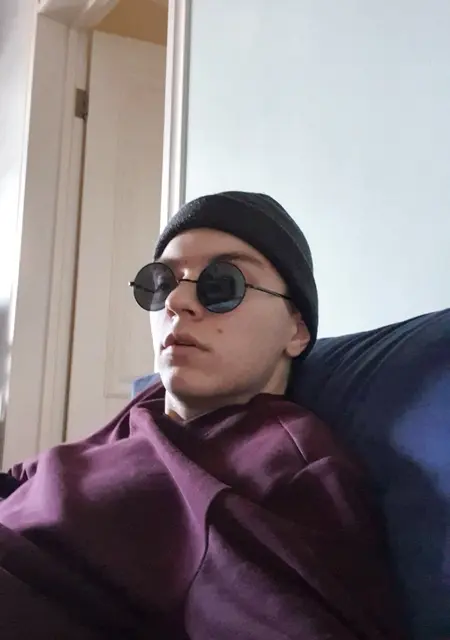 Дима из Домодедова, мне 25, познакомлюсь для постоянных отношений