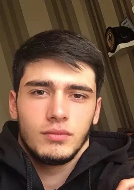 Ислам из Москвы, мне 25, познакомлюсь на одну ночь