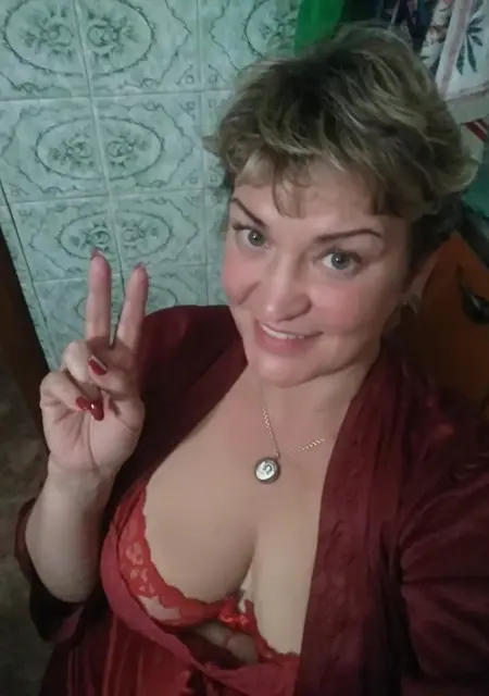 Алена из Санкт-Петербурга, ищу на сайте общение