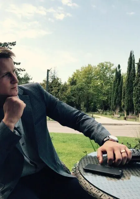 Денис из Сергиева Посада, мне 31, познакомлюсь на одну ночь