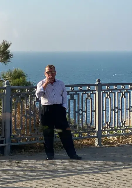 Олег из Краснодара, мне 62, познакомлюсь для открытые отношения