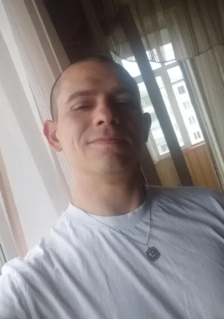 Иван из Северска, мне 37, познакомлюсь на одну ночь