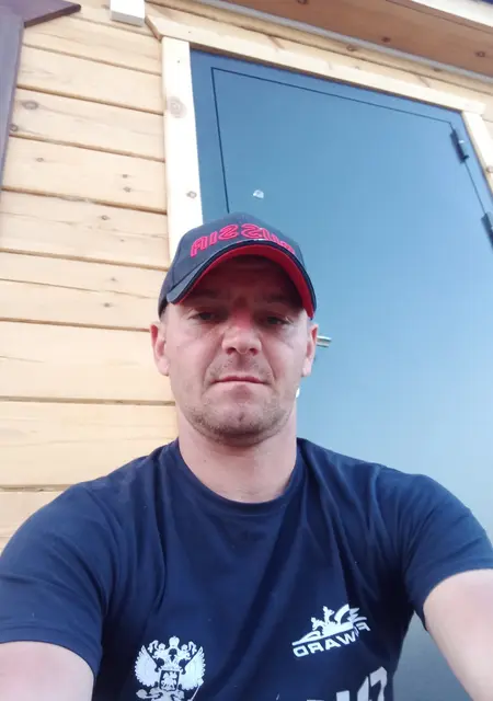 Антон из Заречного, ищу на сайте знакомства на одну ночь