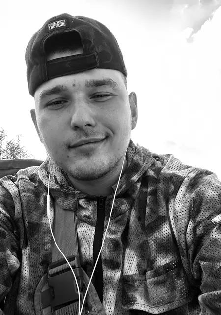 Я Толя, 23, знакомлюсь без обязательств в Темрюке