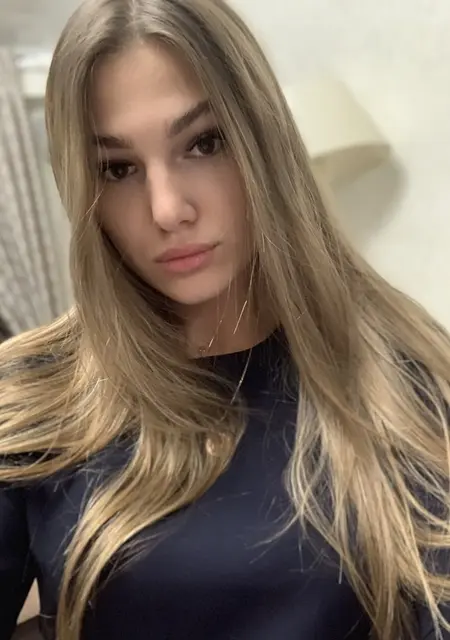Я София, 26, знакомлюсь для общения в Саратове