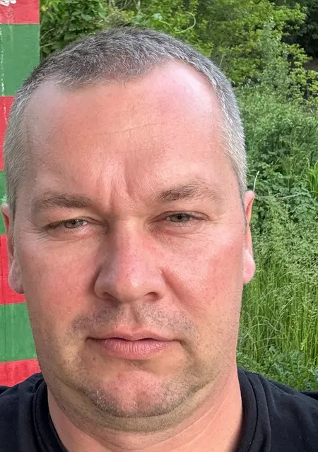 Сергей из Новотроицка, ищу на сайте приятное времяпровождение