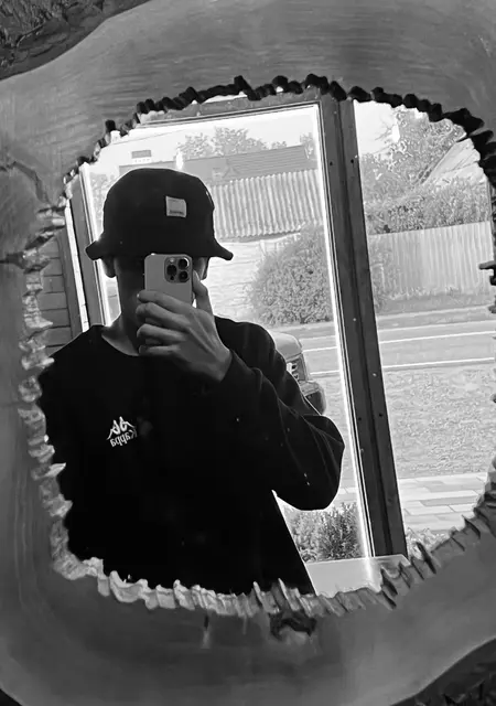 Ярослав из Краснодара, мне 21, познакомлюсь на одну ночь