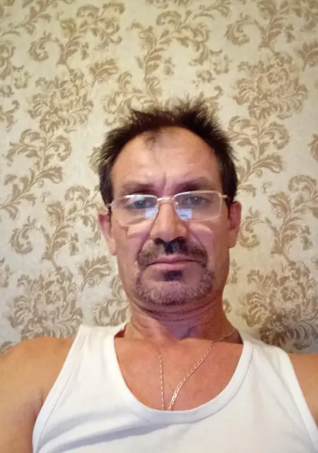 Я Константин, 54, из Петрозаводска, ищу знакомства без обязательств