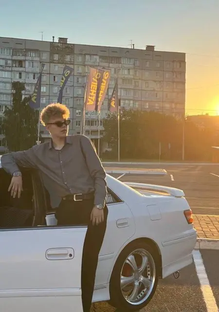 Я Данил, 21, из Череповца, ищу знакомства без обязательств