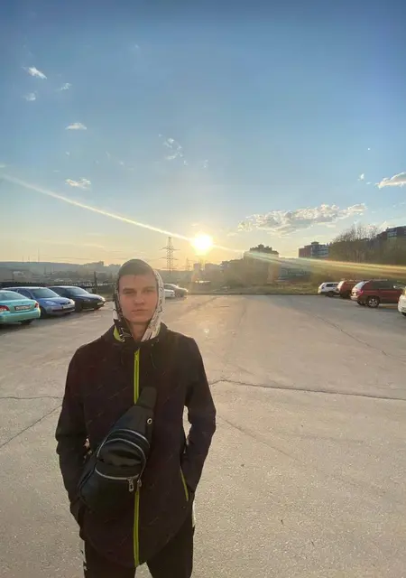 Кирилл из Читы, мне 20, познакомлюсь для общения