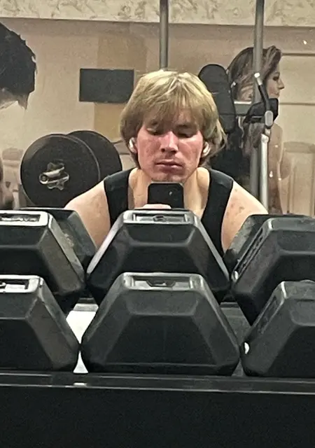 Никита из Самары, мне 19, познакомлюсь для общения