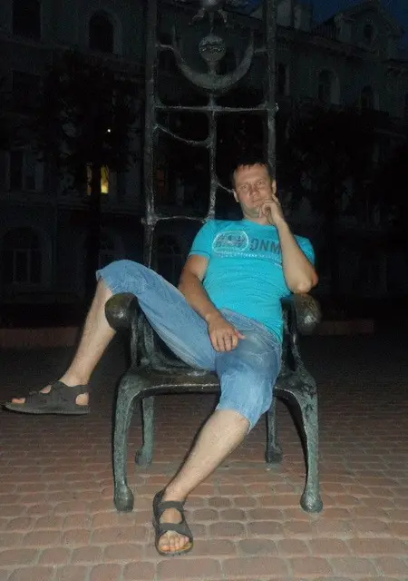 Я Саша, 40, из Пинска, ищу знакомства без обязательств