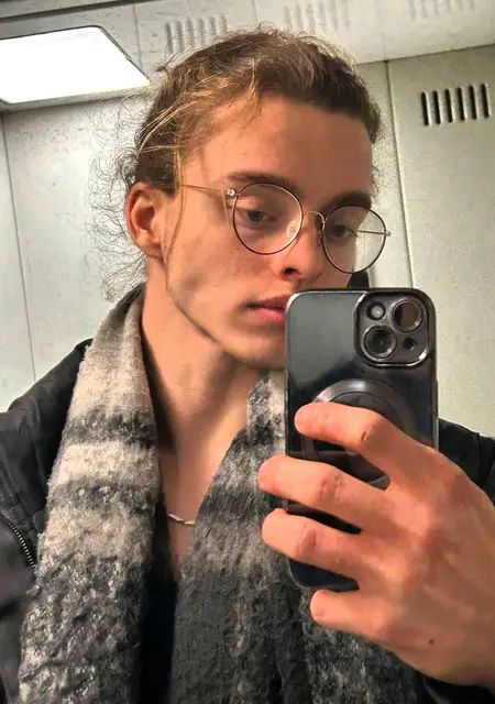 Ярослав из Королева, мне 21, познакомлюсь на одну ночь