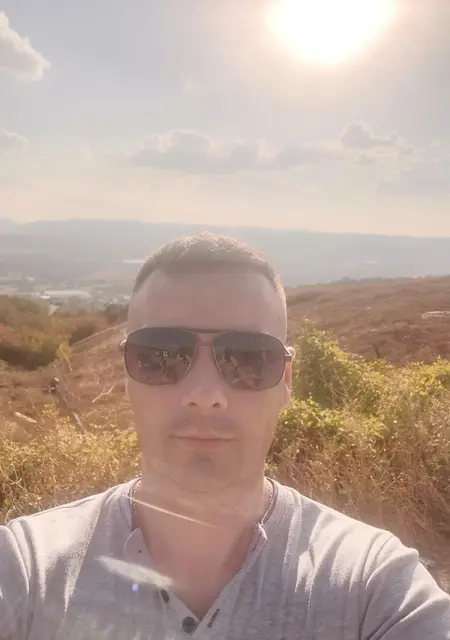 Я Юрий, 41, из Новороссийска, ищу знакомства на одну ночь