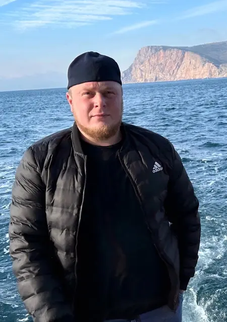 Максим из Новочеркасска, ищу на сайте знакомства на одну ночь