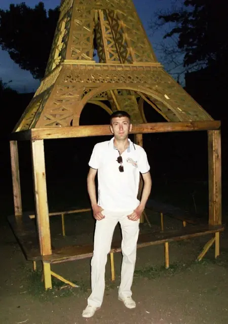 Алекс из Донецка, ищу на сайте знакомства без обязательств