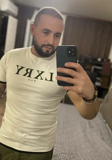 Антон из Тулы, мне 27, познакомлюсь для общения