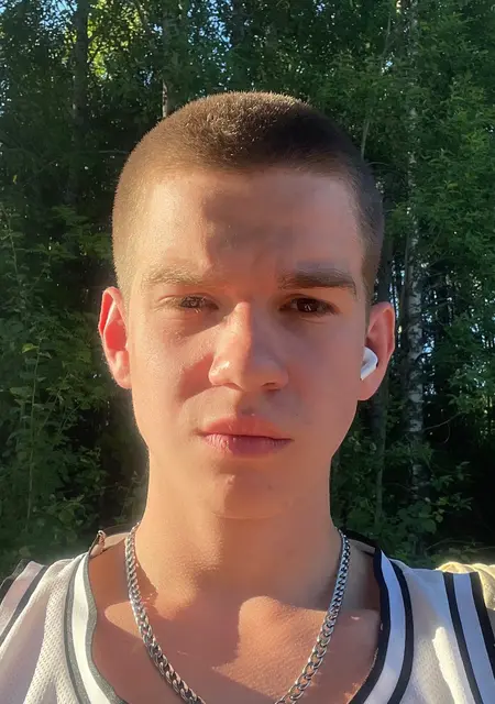 Я Сергей, 19, знакомлюсь для дружбы в Архангельске