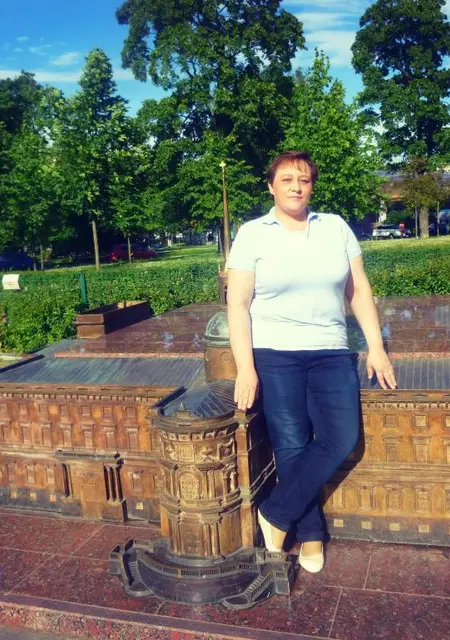 Я Аленка, 51, знакомлюсь для постоянных отношений в Санкт-Петербурге