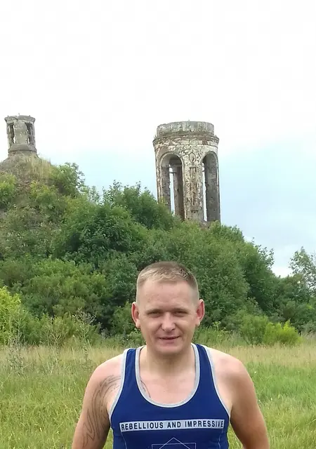 Макс из Новомосковска, ищу на сайте знакомства на одну ночь