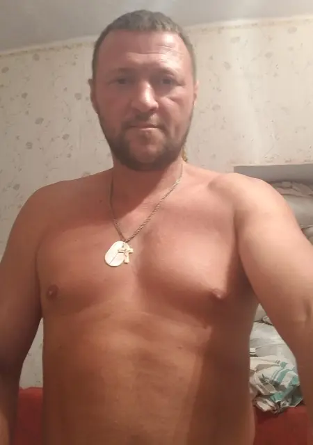 Сергей з Миколаєва, шукаю на сайті знайомства без зобов'язань