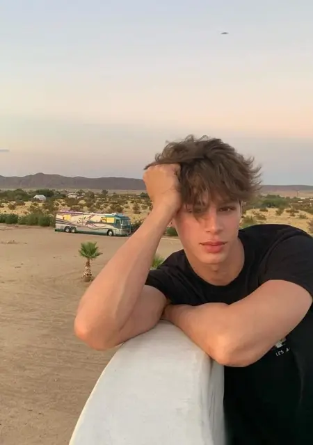 Vlad из Анапы, мне 21, познакомлюсь для вирта