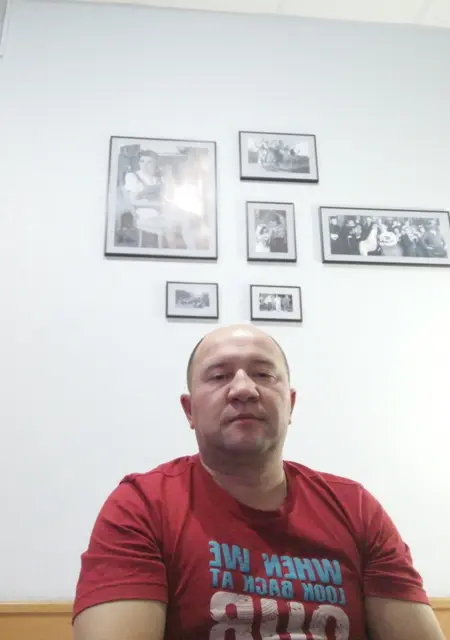 Я Vlad, 47, знакомлюсь без обязательств в Смоленске