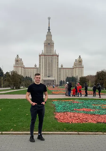 Артур из Воркуты, мне 22, познакомлюсь для приятного времяпровождения