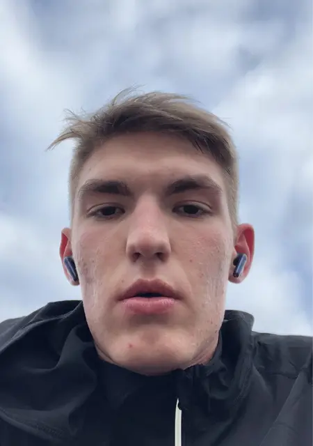 Кирилл из Хабаровска, ищу на сайте знакомства на одну ночь