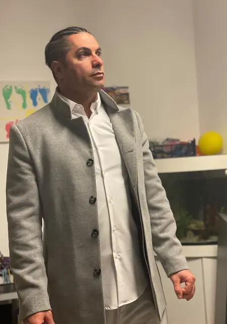 Dani из Гамбурга, мне 43, познакомлюсь для приятного времяпровождения