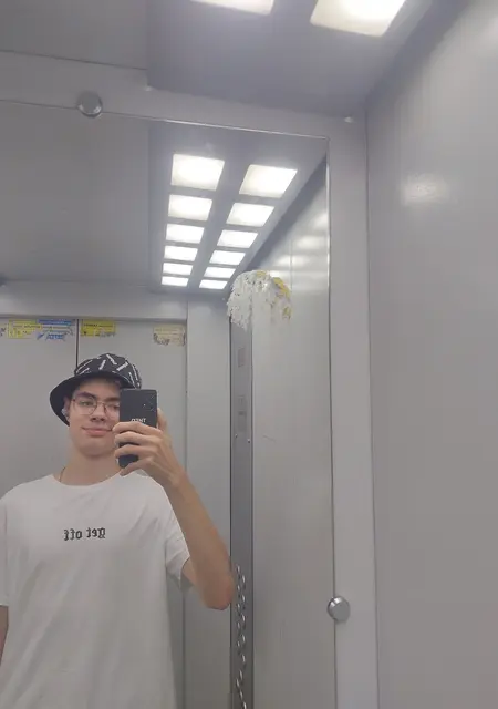 Илья из Магнитогорска, ищу на сайте знакомства без обязательств