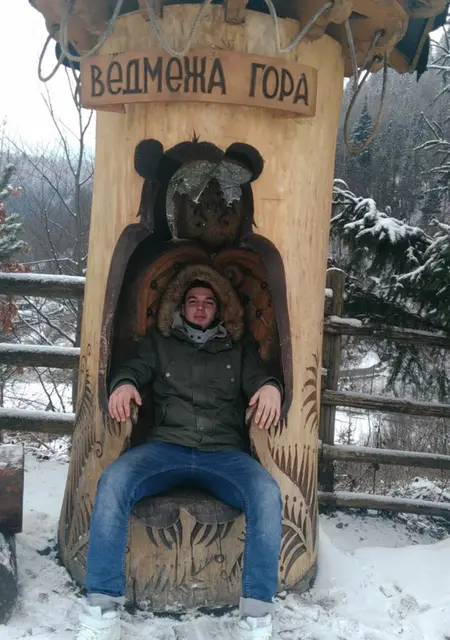 Егор из Харькова, мне 25, познакомлюсь для приятного времяпровождения