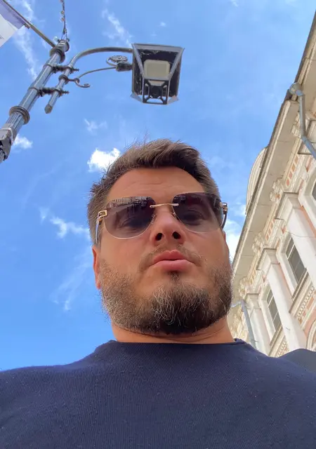 Artyom из Мурино, ищу на сайте знакомства без обязательств