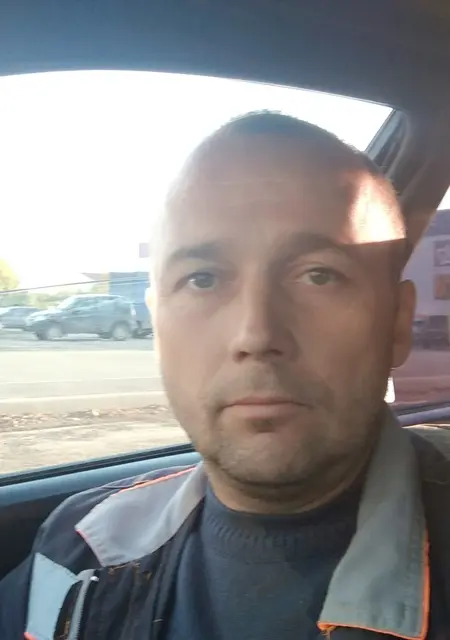 Я Санёк, 44, знакомлюсь без обязательств в Вологде