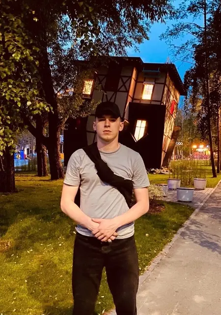 Я Дмитрий, 22, знакомлюсь для вирта в Новоуральске
