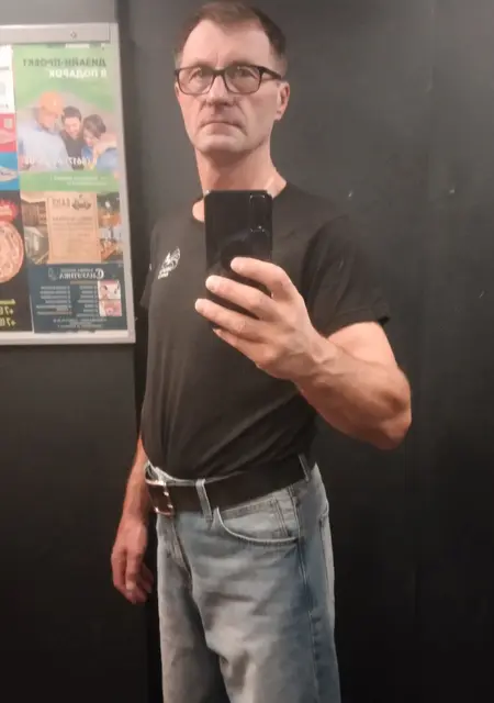 Я Дмитрий, 52, знакомлюсь без обязательств в Новороссийске