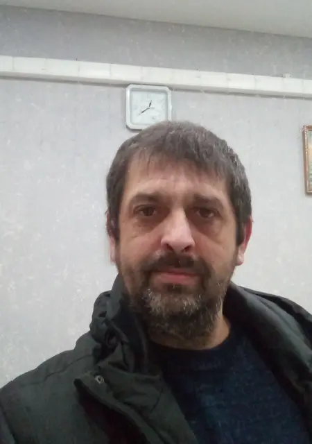 Я Андрей, 46, из Климовска, ищу знакомства на одну ночь