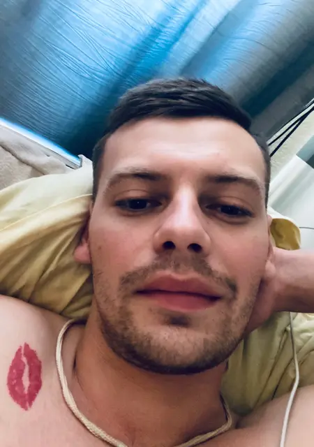 Олег из Рязани, мне 31, познакомлюсь на одну ночь