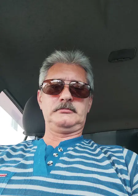 Я Валерий, 53, из Нижневартовска, ищу знакомства без обязательств