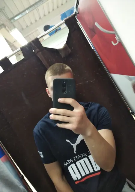 Я Никита, 22, из Копейска, ищу знакомства без обязательств