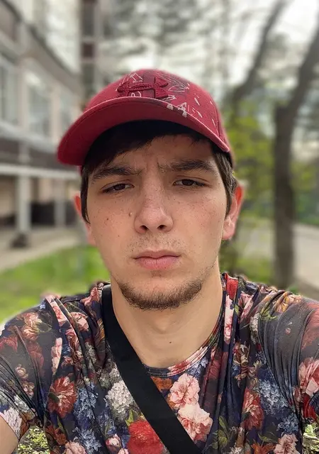 Я Сергей, 27, из Красногорска, ищу знакомства без обязательств