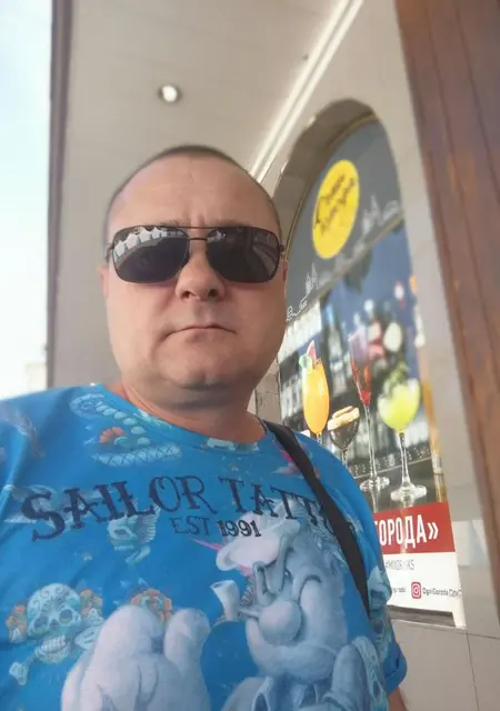 Я Александр, 43, из Севастополя, ищу знакомства на одну ночь