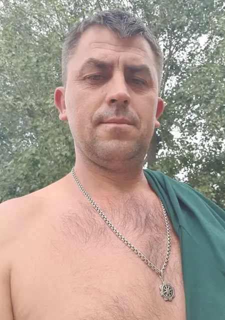 Я Валерий, 40, из Новопскова, ищу знакомства без обязательств