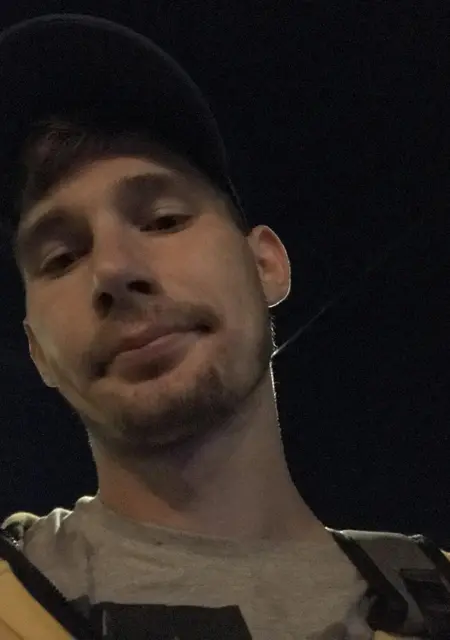 Dima из Богородицка, мне 25, познакомлюсь для дружбы